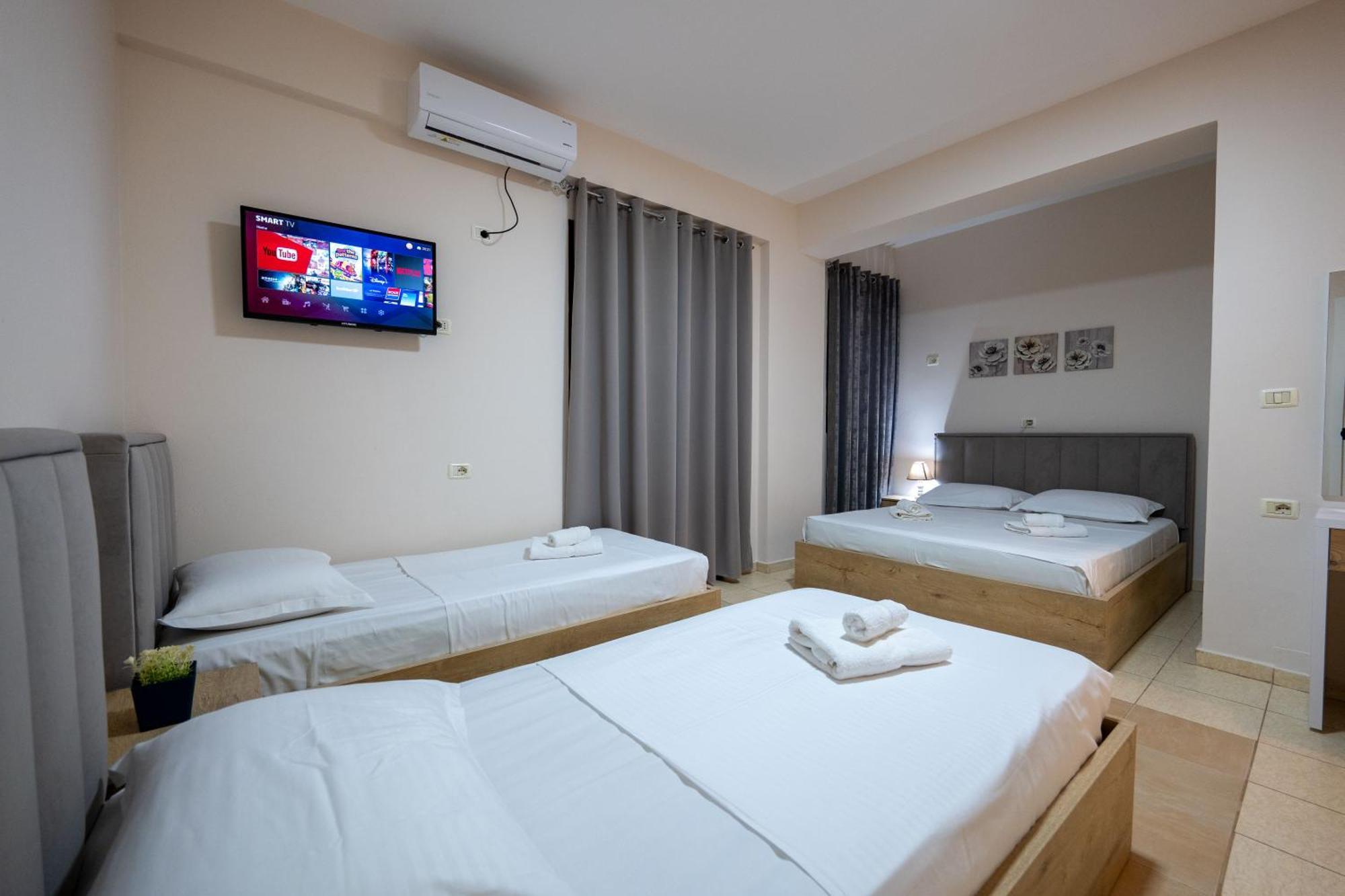Twins Hotel Ксамил Экстерьер фото